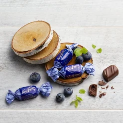 Outlet Fazer Blueberry Truffle Milk Chocolate Box (270g) ${1}