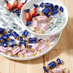 Hot Fazer Milk Chocolate Box (150g) ${1}