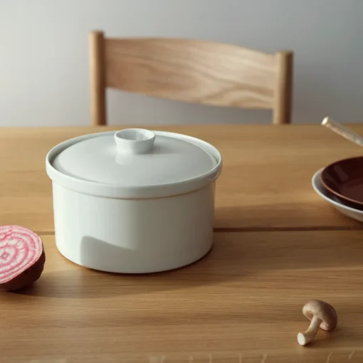 Hot iittala Teema White Pot w/ Lid ${1}