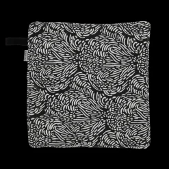 Fashion Pentik Jäkälä Black / White Pot Holder ${1}