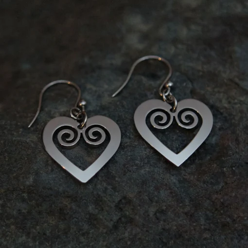 Best Pohjolan Helmi Ky Pohjolan Helmi - Curved Heart Earrings ${1}